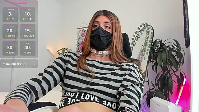 LilyReina online show from June 2, 6:53 pm