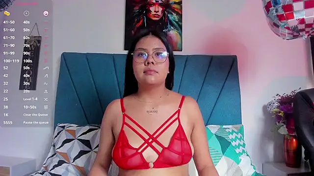 Valeryth wish online show from April 7, 8:22 pm