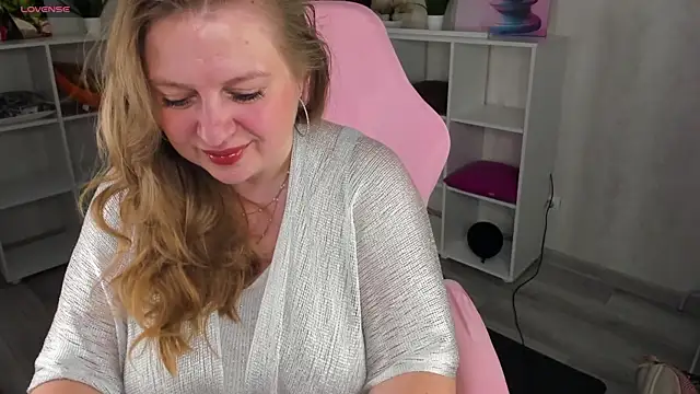 CleoXotie online show from June 22, 9:39 am