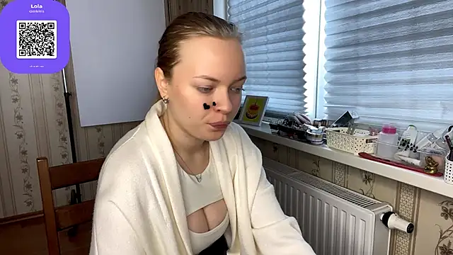 LolaZola online show from April 12, 9:01 am