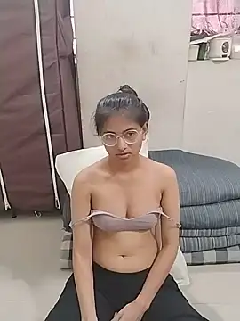 sexy couple liv online show from April 28, 5:11 am