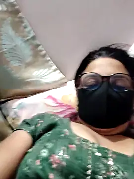 purvi46 online show from April 13, 5:36 pm