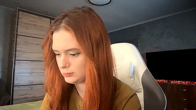 FoxyEmma online show from April 6, 3:02 pm