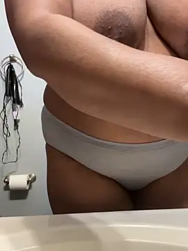 Sweetie8582 online show from April 20, 7:55 am