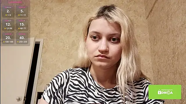 KateRiverr online show from April 7, 6:21 pm