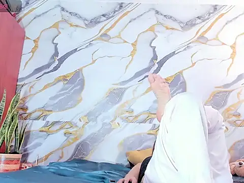 elanati online show from April 14, 7:03 pm