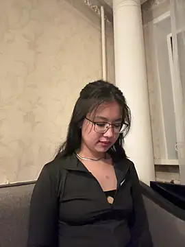 Z Milll online show from April 12, 2:53 pm