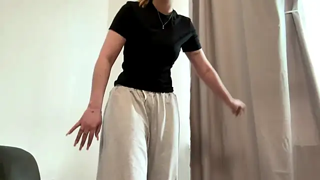 Delia cute online show from April 12, 12:52 pm