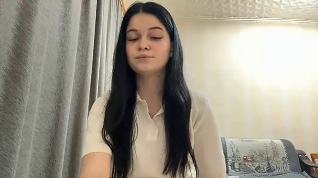 BellaLuxury online show from April 13, 3:35 pm