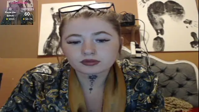 deadlyXxPoison online show from April 7, 8:33 pm