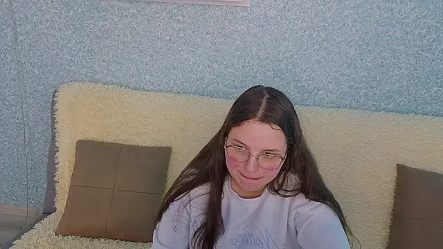 SofiDreamm online show from April 4, 2:27 pm