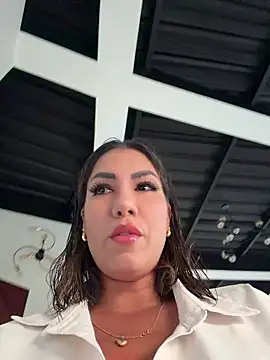 CocoaParadise  online show from April 13, 10:54 pm