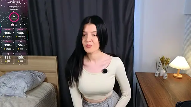 JazminLantey online show from April 7, 4:47 am