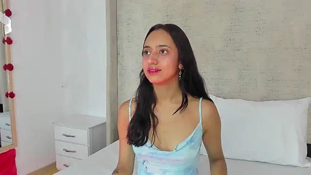 Charlotte Benette online show from April 10, 12:33 pm