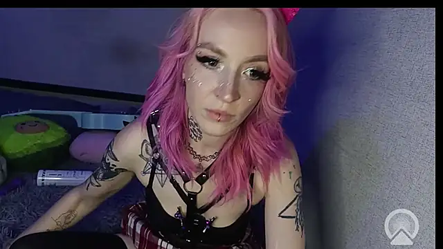 KoryFarmak online show from April 4, 1:43 pm