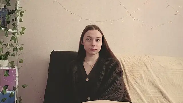 MissyLarde online show from April 8, 8:49 am