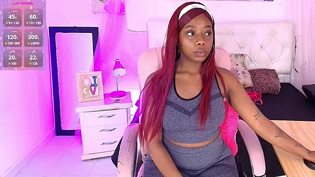 emily smith18 online show from April 13, 12:06 pm