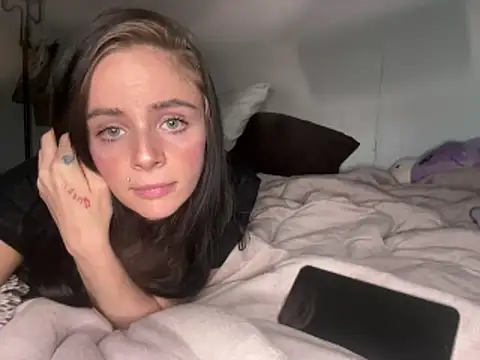 sexychassss online show from April 16, 4:28 pm