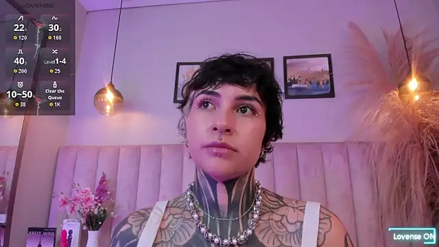 Luana fiore online show from April 7, 12:29 pm