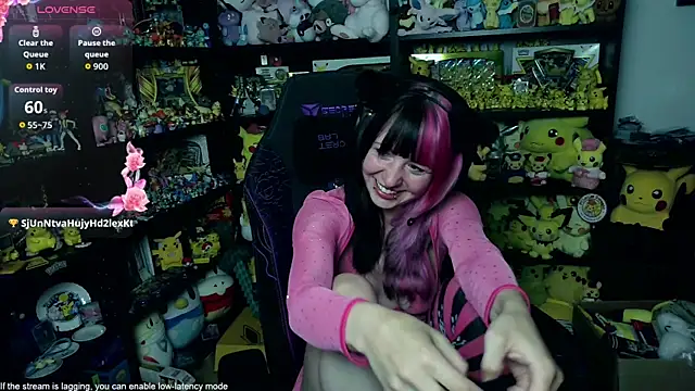 CutieTracer online show from July 11, 8:42 pm