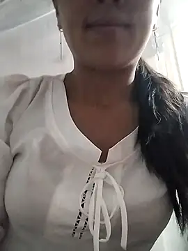 Lisa-aa online show from April 13, 2:40 pm