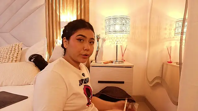 Lilith nyxx online show from April 10, 11:22 pm