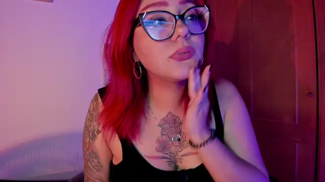 Violett Sykes online show from April 6, 5:30 am