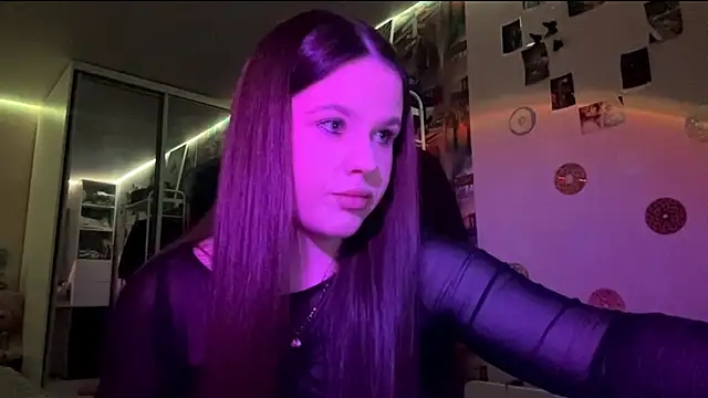 FordedCrier online show from April 8, 6:10 pm