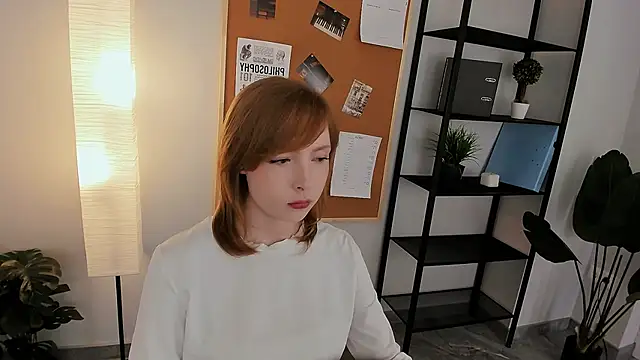 CherryCrushLove online show from April 13, 5:42 am