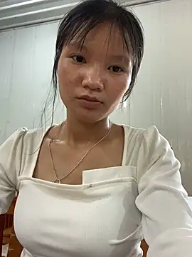 Elisa-a online show from April 12, 9:34 am