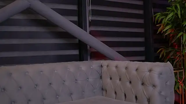 SpicyLeyla online show from April 9, 5:40 pm