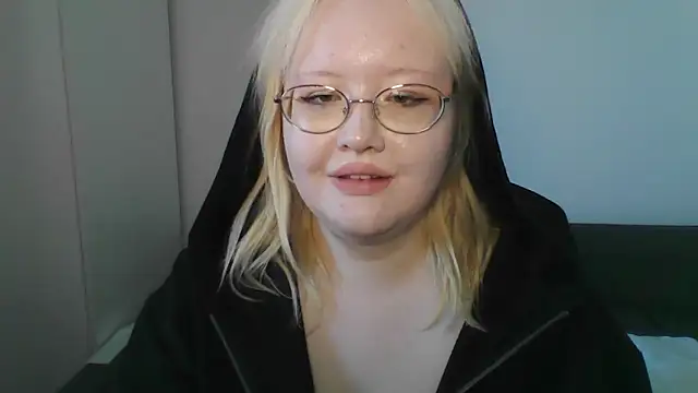 Elayne Sweet online show from April 8, 9:33 am