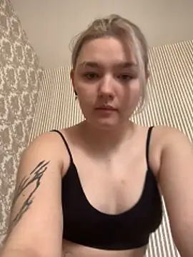 KimCarr online show from April 6, 10:27 am