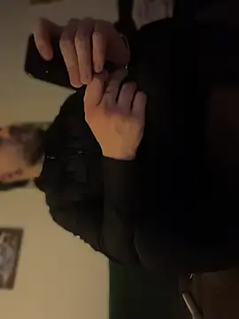 HotTemptation  online show from April 18, 7:51 pm