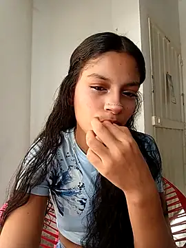 Lyra Siren online show from April 14, 4:40 pm