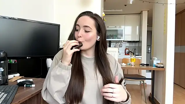 Marry Stritteded online show from April 13, 2:24 am