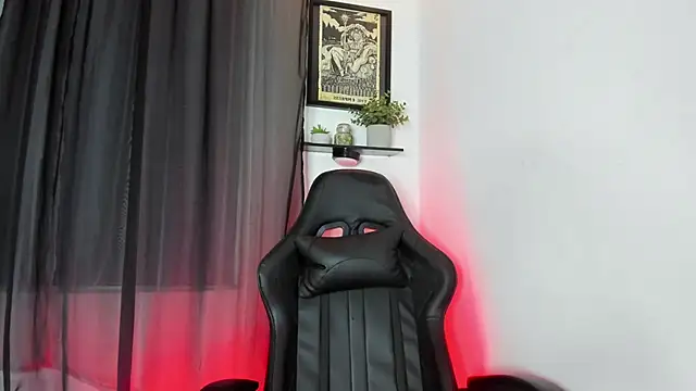 Red DollX online show from April 15, 2:45 am