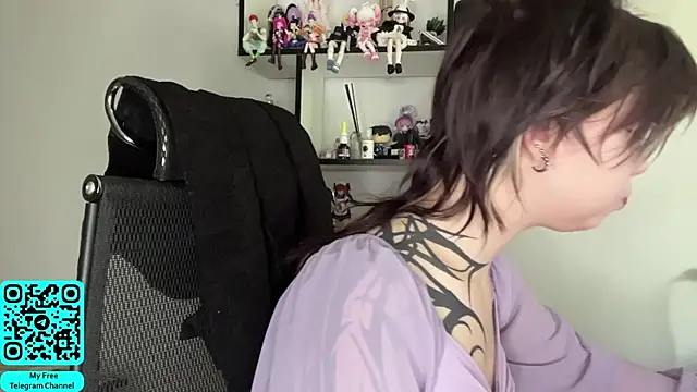 MadalynNosel online show from July 10, 7:09 am
