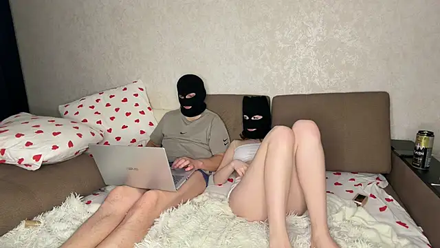 PamelaCouple  online show from April 12, 3:15 pm