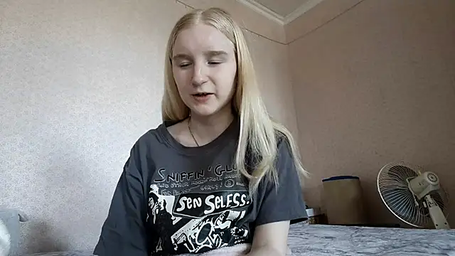 ForwentSeat online show from April 11, 7:45 am