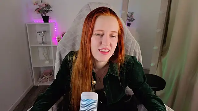 EvaBellea online show from April 11, 7:45 am