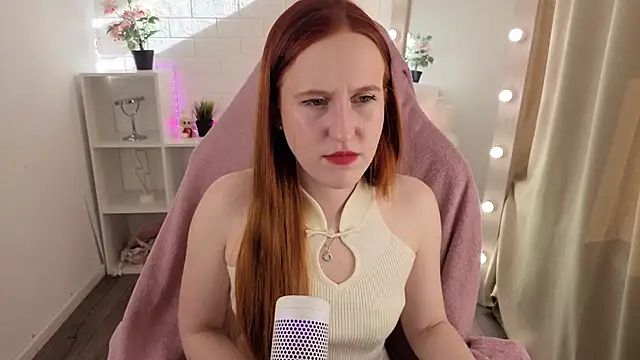 EvaBellea online show from April 10, 6:19 am