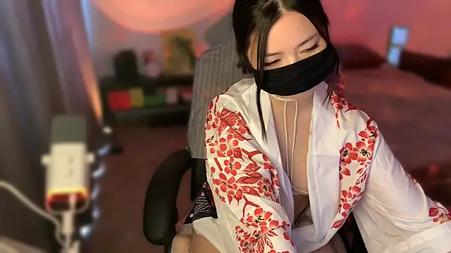 rin night online show from April 11, 11:03 am