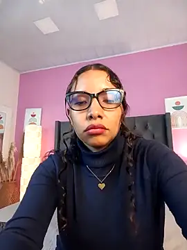 Wolfamara online show from April 13, 1:12 pm