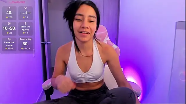 ISABELFORYOU03 online show from April 9, 8:58 pm