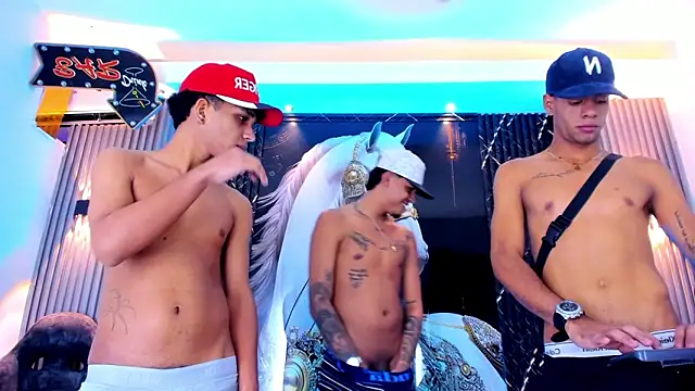 the knights of the night  online show from April 11, 7:56 am