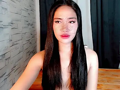 urasiankylie online show from April 14, 8:20 pm