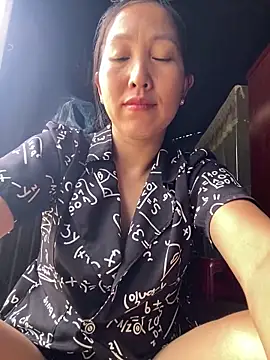 Huonglyna online show from June 17, 6:26 am
