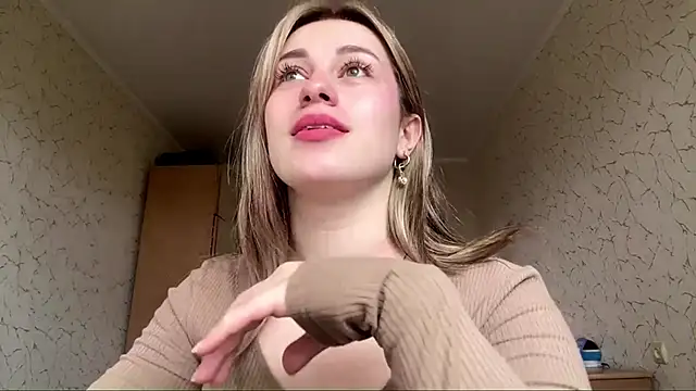 SpringSummers online show from April 9, 8:09 am