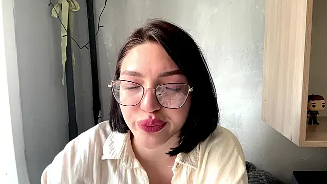 SinfulStarlight online show from April 10, 7:58 am